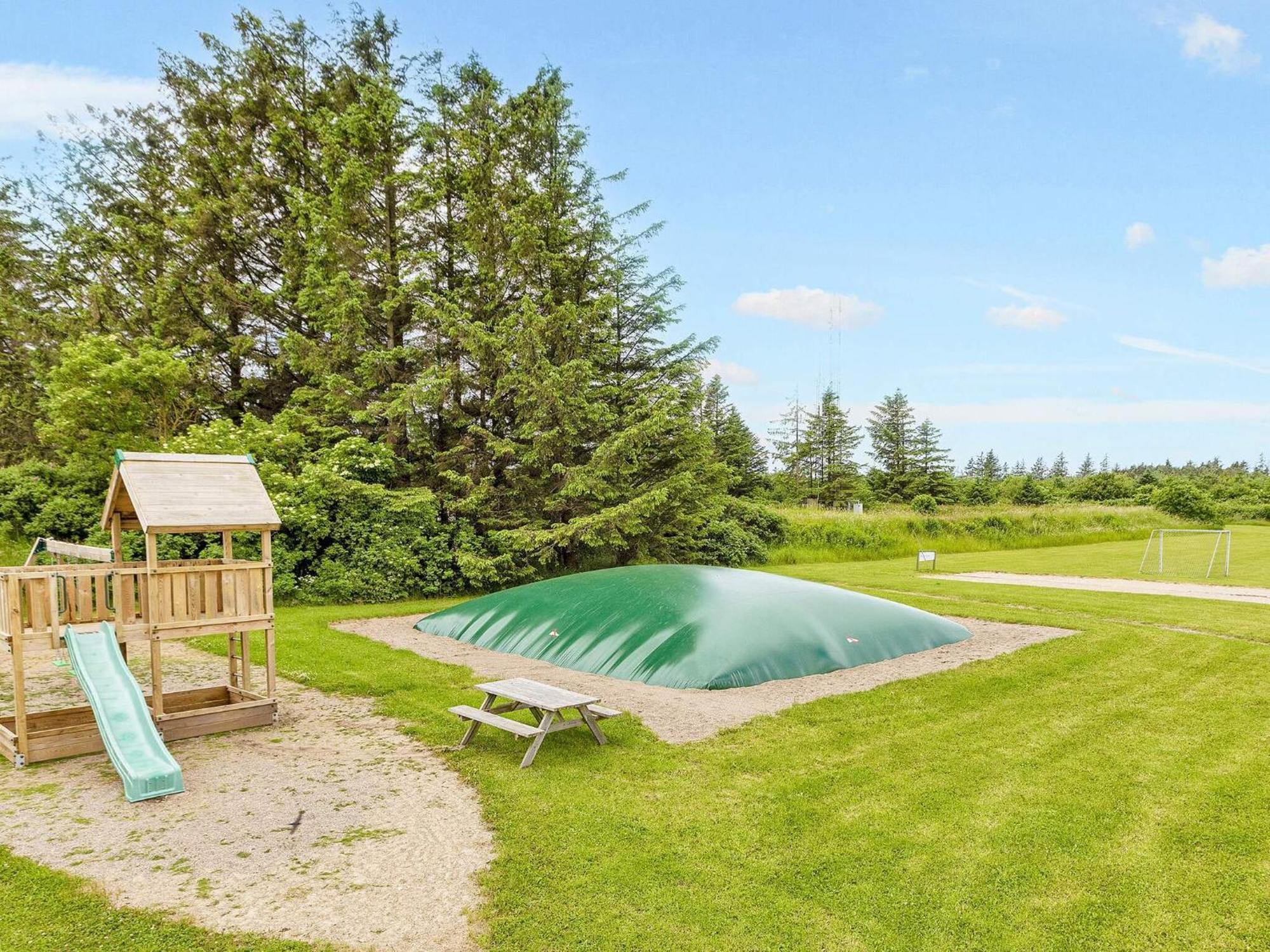 6 Person Holiday Home On A Holiday Park In Ханстхольм Экстерьер фото